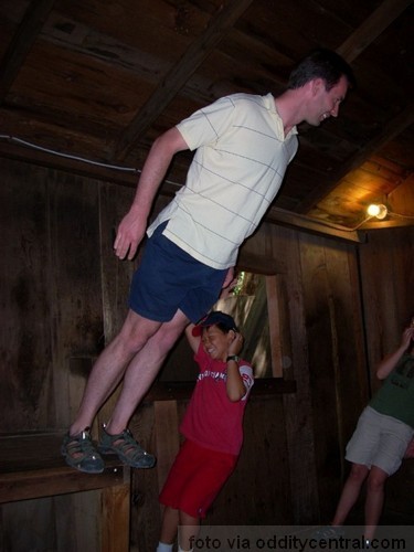 Misteriozna tačka u brvnari nadomak Santa Kruza misteriozna tačka