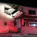 automobil uleteo na drugi sprat kuće SAD