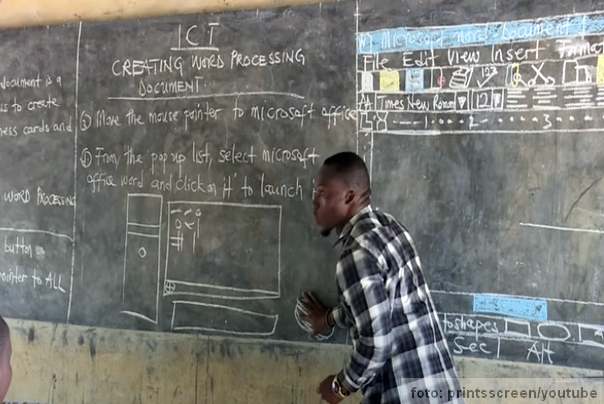 Nastavnik vodi informatiku bez kompjutera( računara)