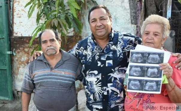 trudna u 71 godini Maria de la Luz (desno)