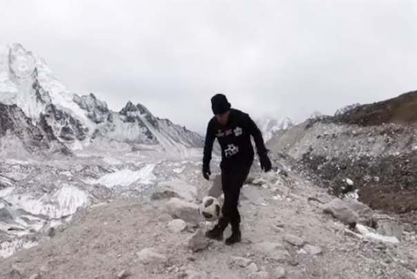 pimplovanje uz everest John Farnworth