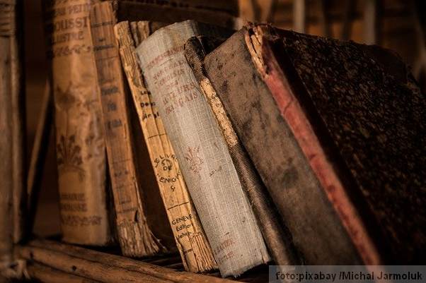 Ilustracija:stare knjige
