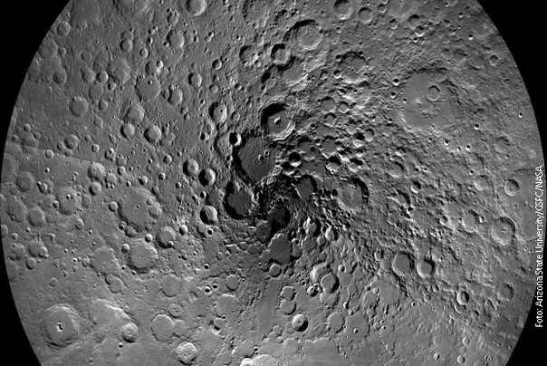 Mesecev pol snimljen sa sonde