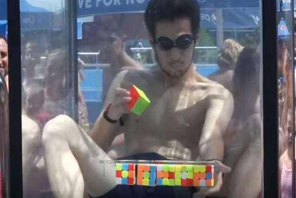 Vako Marčelašvili slaganje rubikove kocke pod vodom ginisov rekord