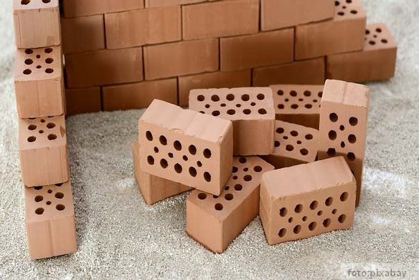 Ilustracija : građevinske cigle