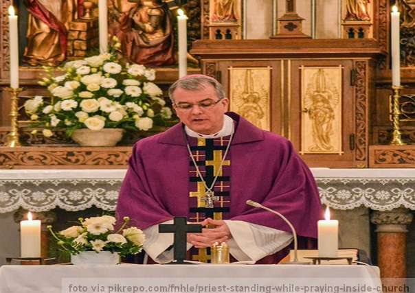 Ilustracija: sveštenik katolički