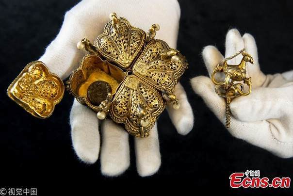 Tipu Sultan kutijica sa 220 godina starim novćićem