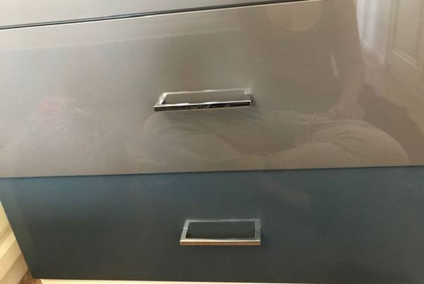 plava folija sivi name&scaron;taj Kejli Grir  foto:Kennedy News