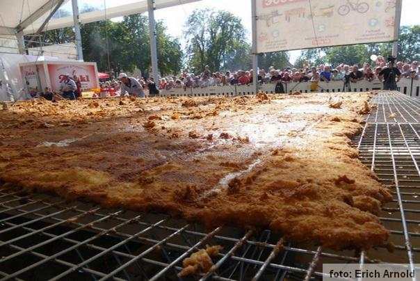 najveća šnicla na svetu Mengkofen Nemačka