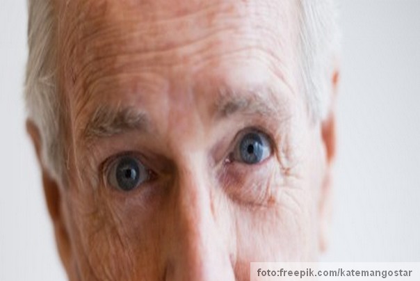 ZAŠTO stariji LJUDI s godinama DOBIJAJU BORE?