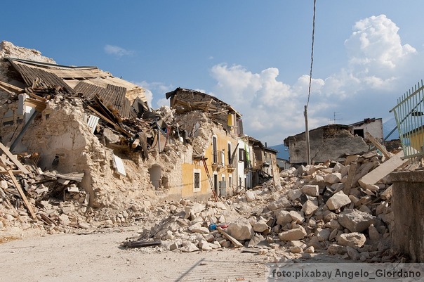 zemljotres ruševina