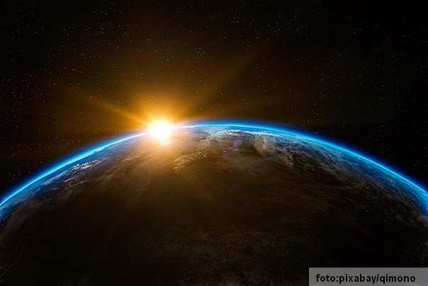 planeta zemlja iz svemira