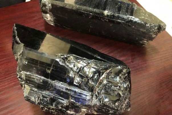 Tanzanit foto:Tanzania ministry of minerals Tanzanit