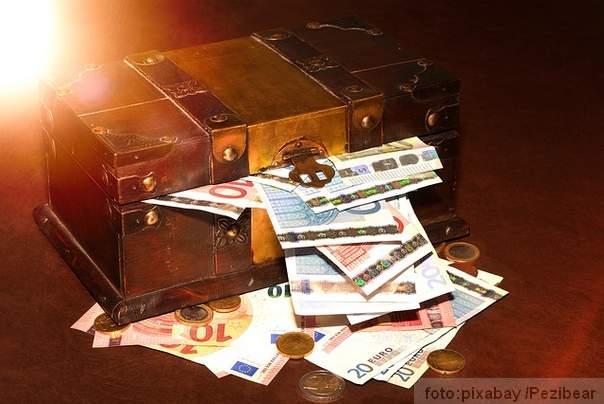 kovčeg novac evri