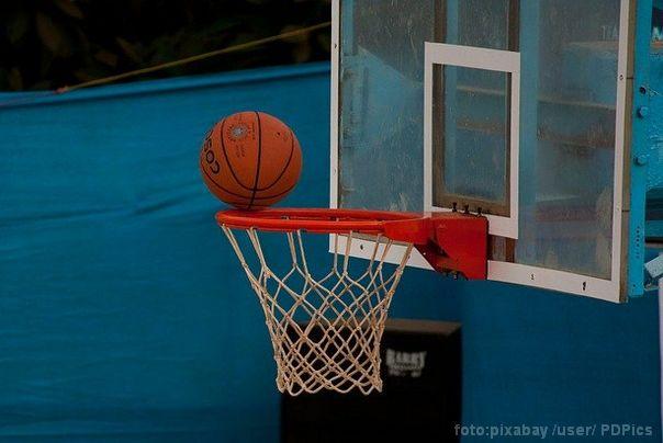 košarkaška lopta obruč