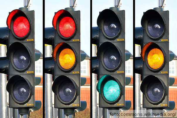 Ilustracija:običan saobraćajni semafor