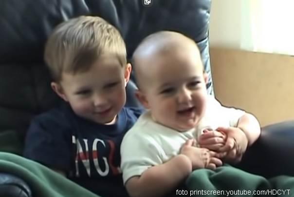 čarli i hari ugriz prsta