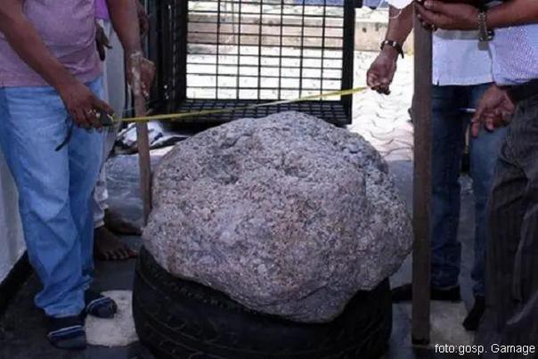 najveći klaster zvezadni safir