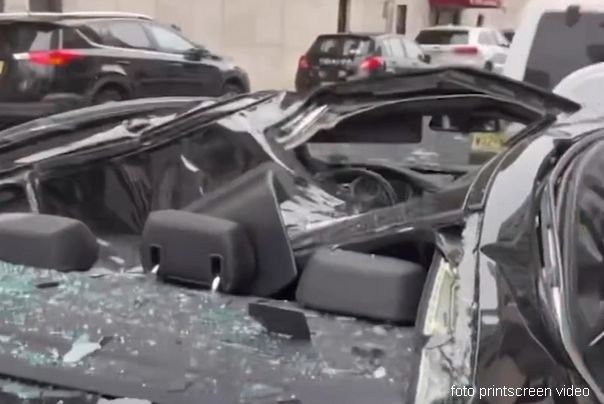 Uništeni BMW posle pada