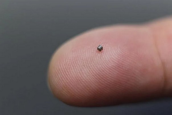 najmanja metalna kockica