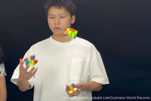 slaganje rotirajuće kocke