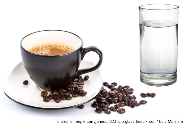 ZAŠTO dobijamo čašu vode uz kafu?