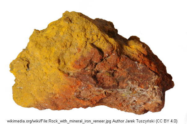 Stena s mineralnim železnim furnirom