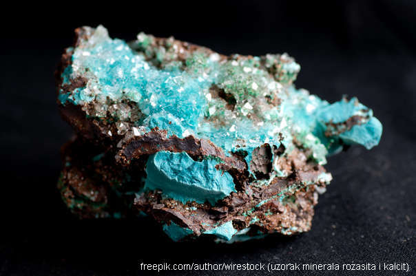 mineral rozasita i kalcita