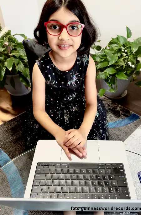 Simar Khurana najmlađi video programer