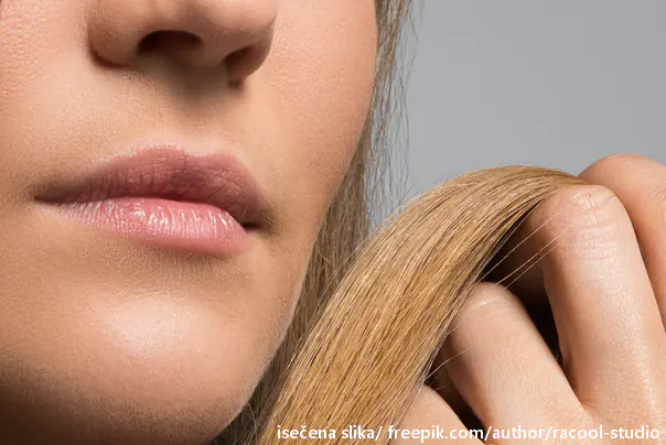 Ilustracija: kosa u ruci