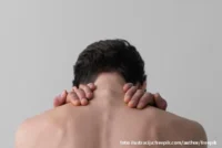 Ilustracija:glava pognuta